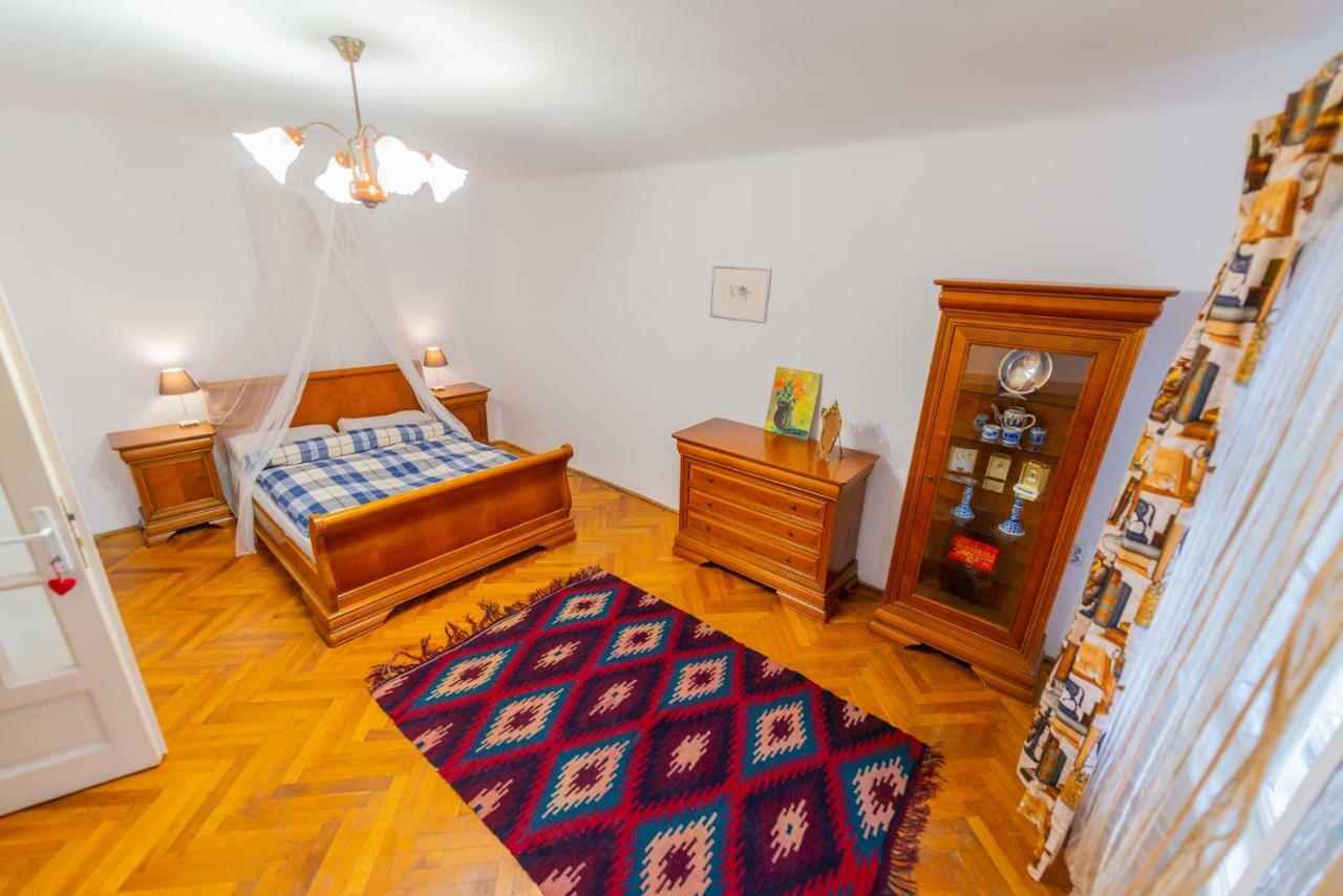 Pine House Apartman Brassó Kültér fotó
