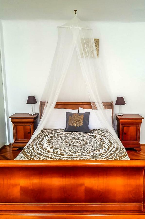 Pine House Apartman Brassó Szoba fotó