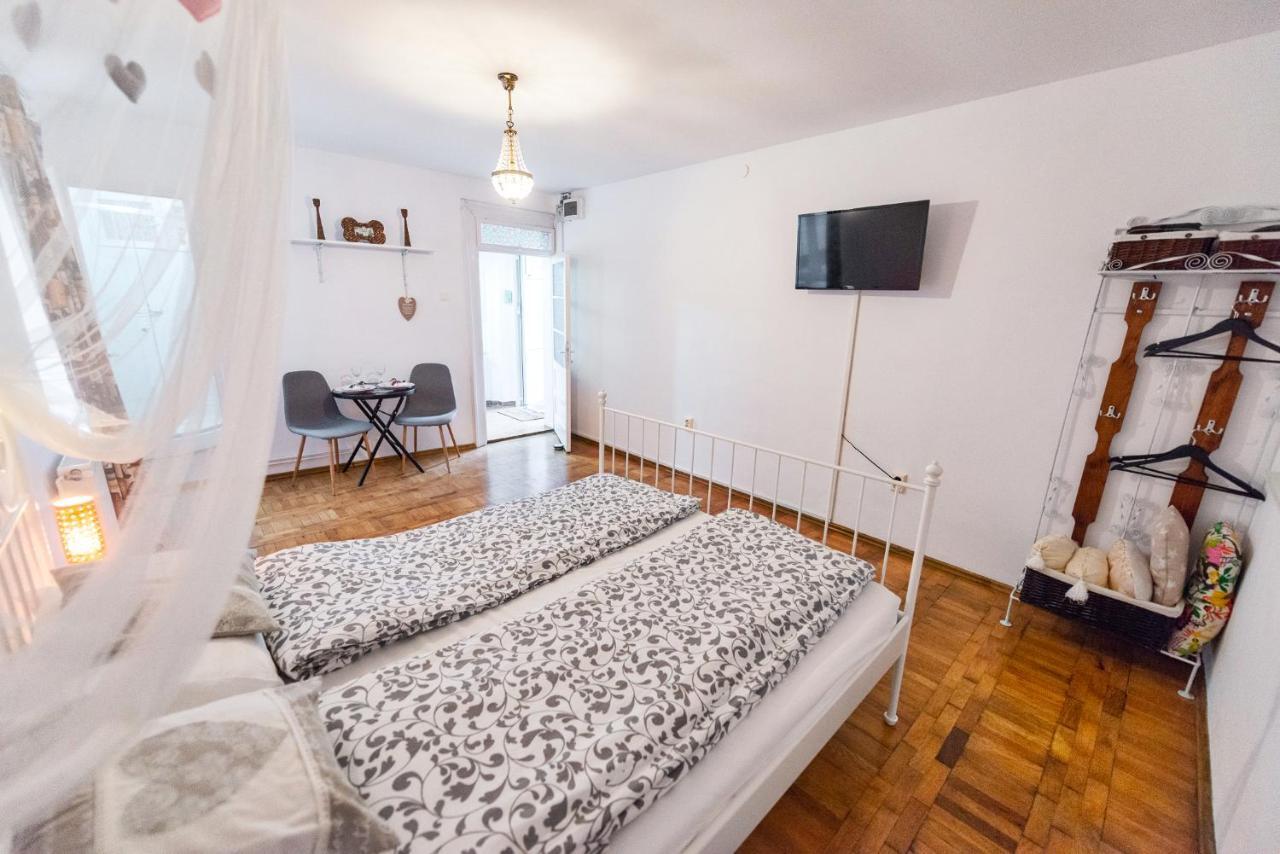 Pine House Apartman Brassó Kültér fotó